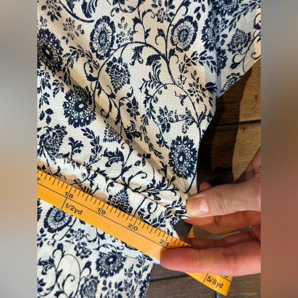 Mario Serrani Navy and Cream Floral Swim cover size Small - Picture 6 of 7